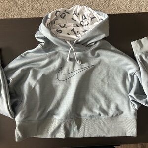Cropped Nike Hoodie